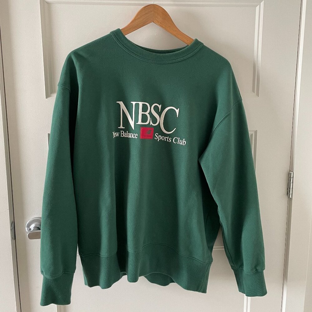 New Balance Athletics NB Sports Club Crewneck in Green Medium